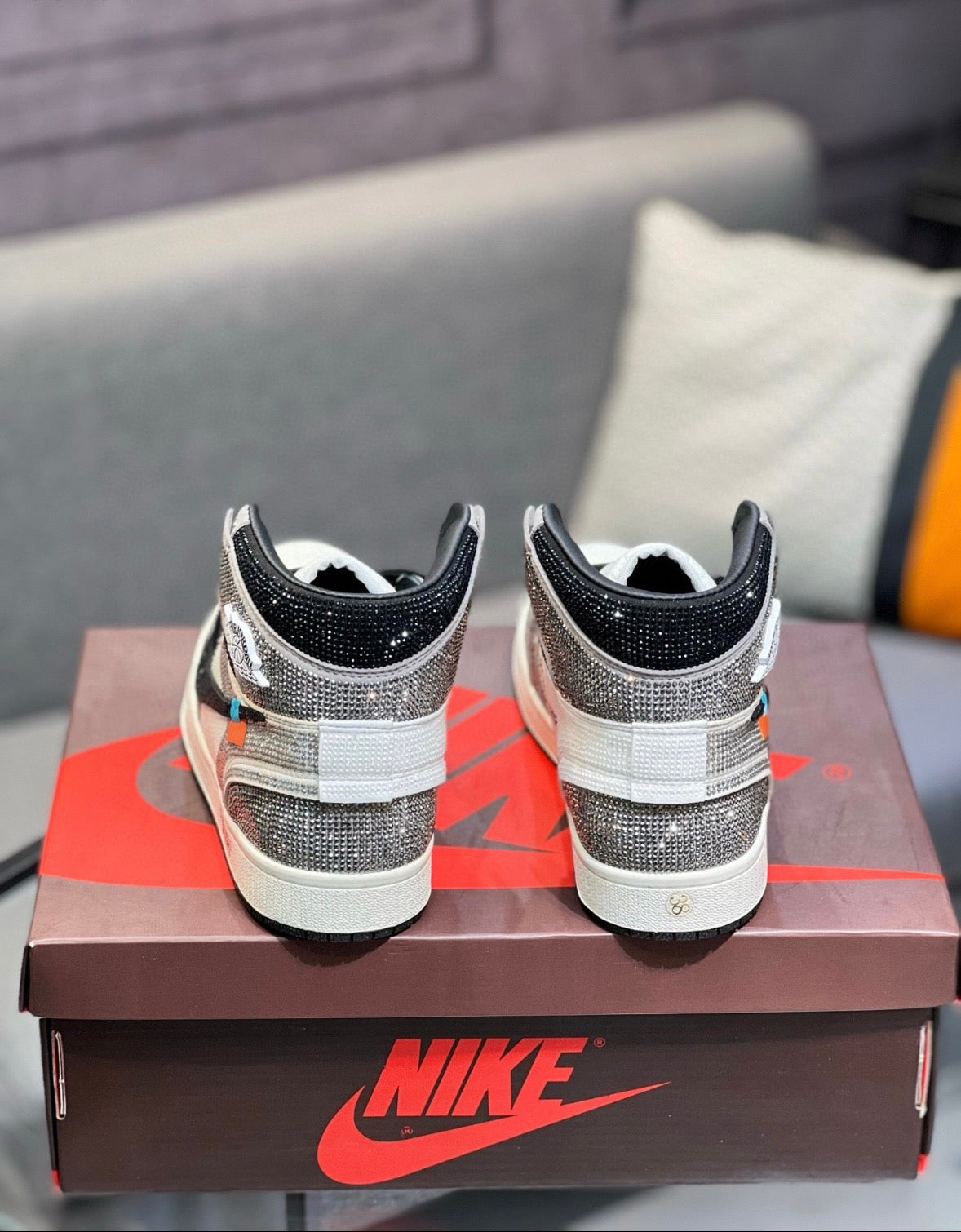 Off White x Air Jordan 1 Retro High (Custom Swarovski crystal)
