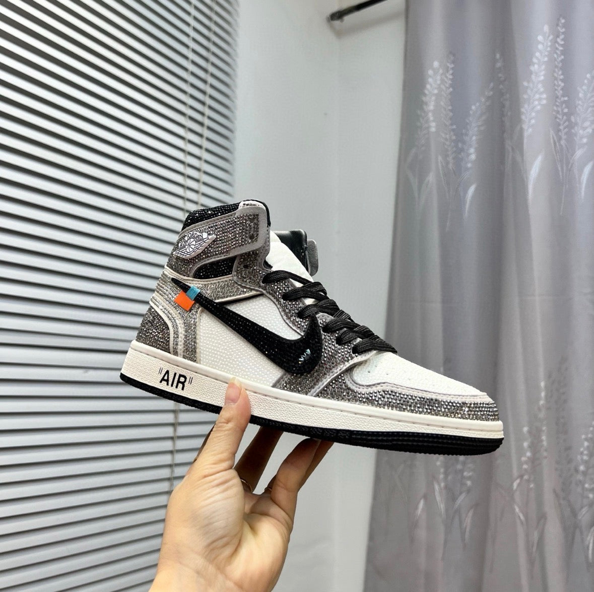 Off White x Air Jordan 1 Retro High (Custom Swarovski crystal)