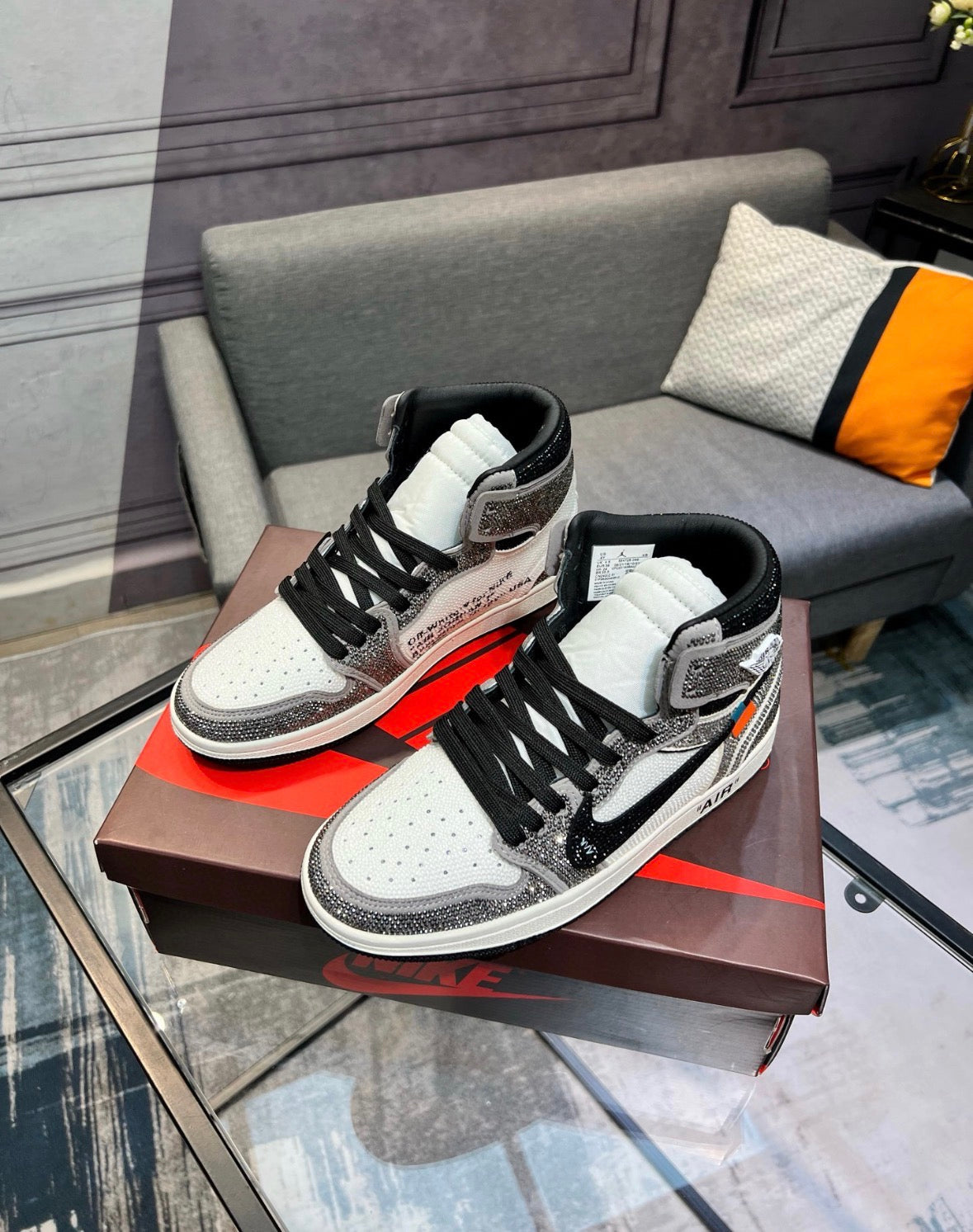 Off White x Air Jordan 1 Retro High (Custom Swarovski crystal)